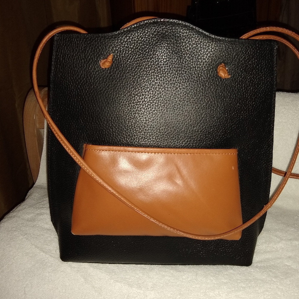 COPY - Kleo  and Patek Italy leather shoulder bag.